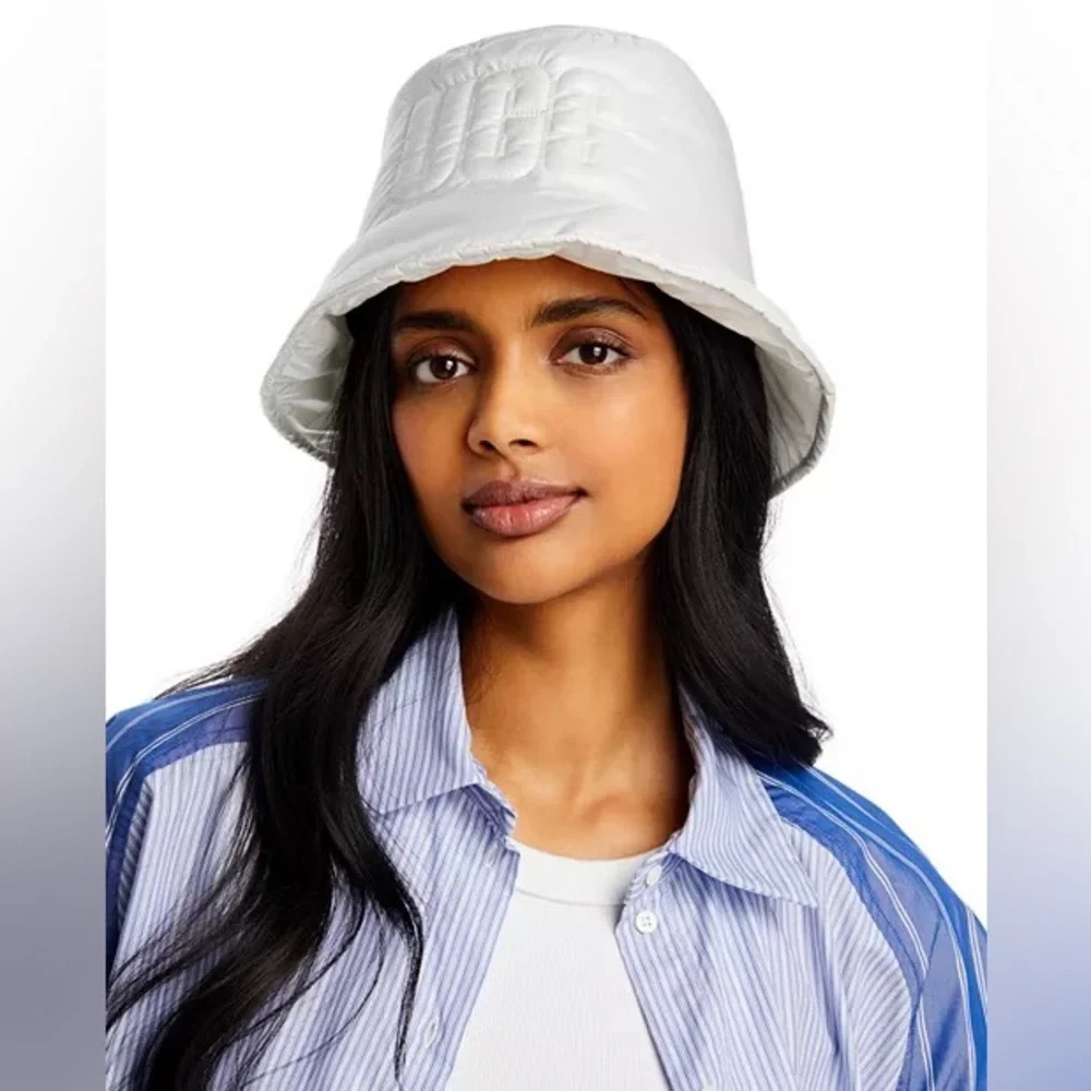 New🌟UO-UGG AW Quilted Bucket Hat